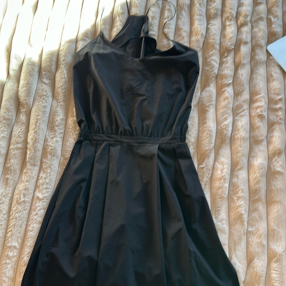 Lululemon short, open back dress. Size 6